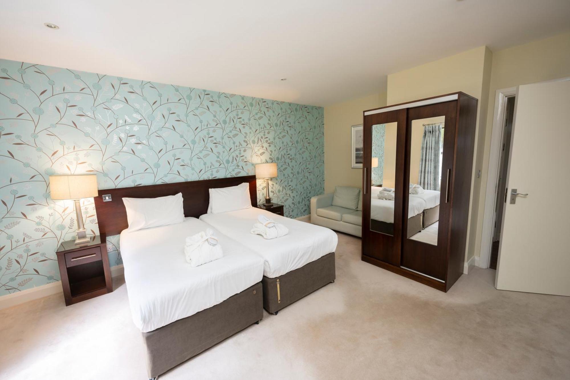 Kenmare Bay Hotel Lodges Килларни Экстерьер фото